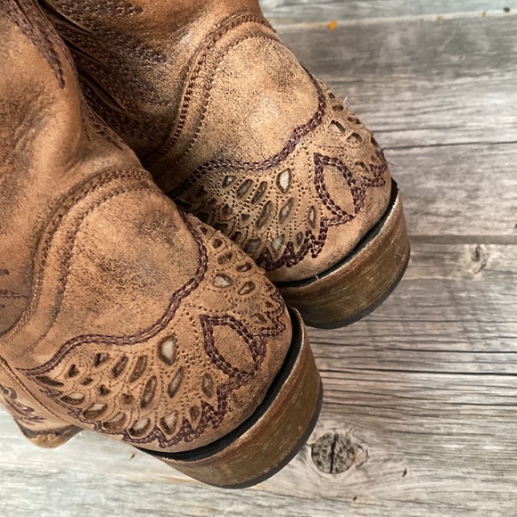 CORRAL Distressed Wing and Cross Inlay Snip Toe Cowboy Boots A1993 9.5 - Picture 9 of 12